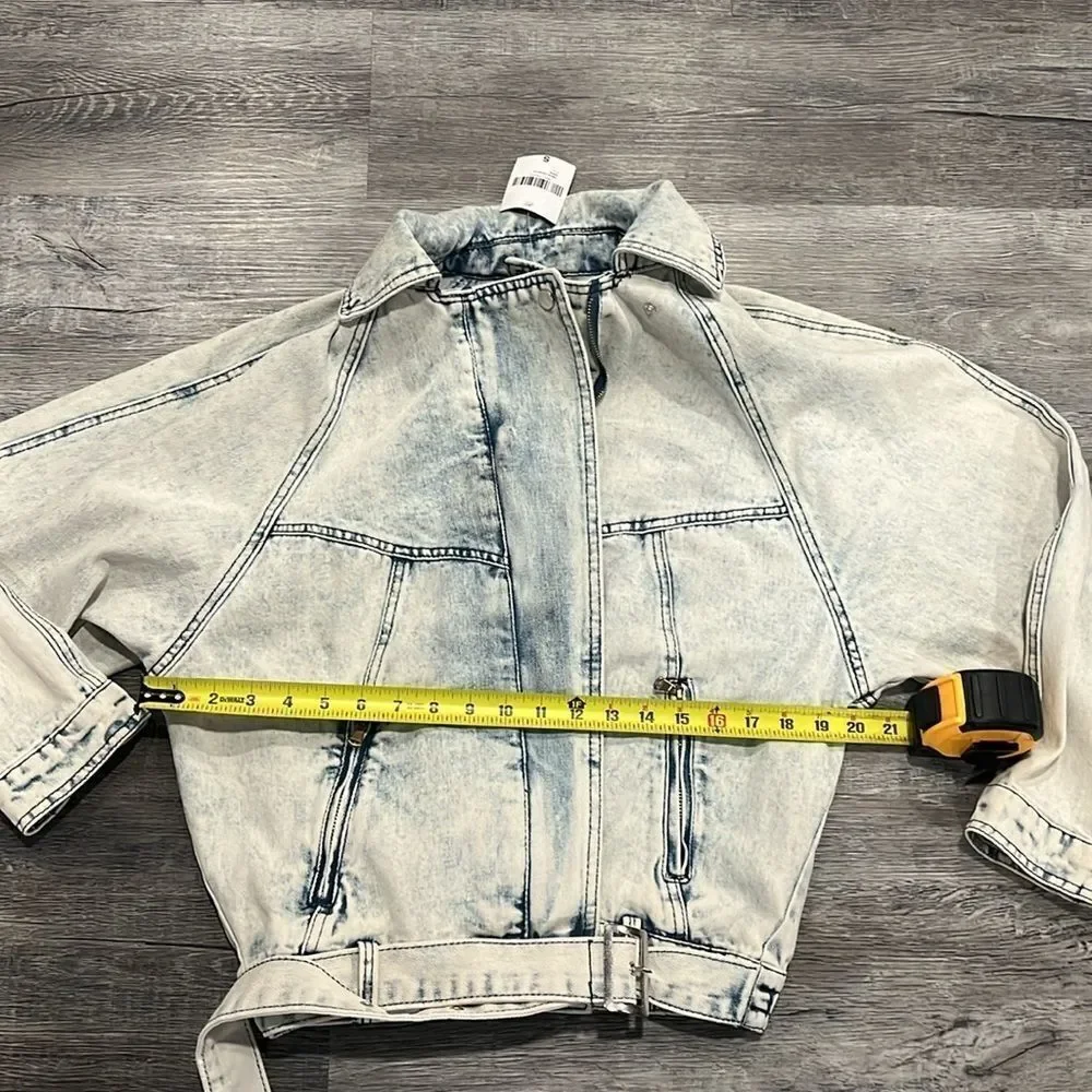 Forever 21 NWT acid wash vintage style light denim wash Jean jacket - S